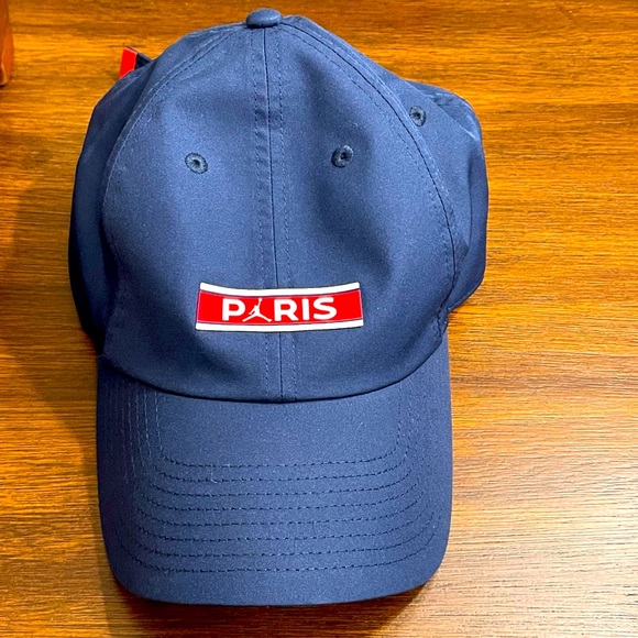 Jordan Other - Paris St Germain Jordan X Nike - Paris St Germaine Hat